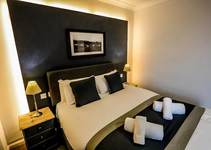 Отель Cumbria Park