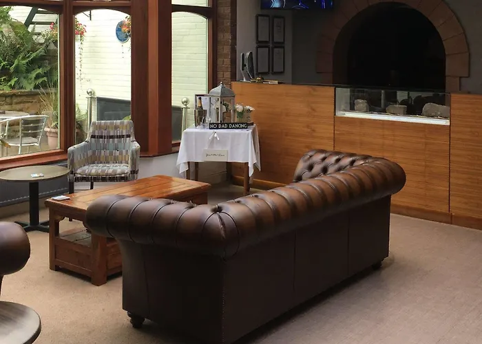 Отель Cumbria Park